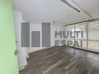 Local comercial en venta en La Plana en Esplugues de Llobregat