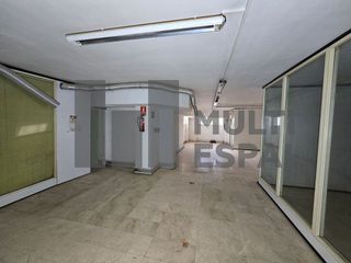 Local comercial en venta en La Plana en Esplugues de Llobregat
