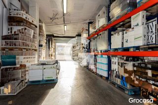 Local comercial en venta en Pedró en Cornellà de Llobregat