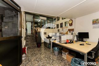 Local comercial en venta en Pedró en Cornellà de Llobregat