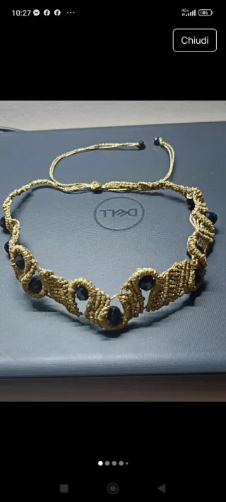 Collana macramè fatta a mano con pietre nere