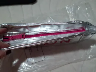 Neceser Avon Negro, Plateado y Azul