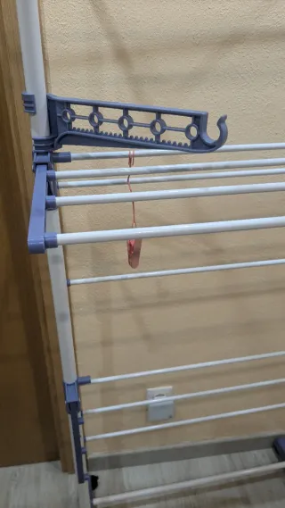 Tendedero Plegable Metálico y Plástico