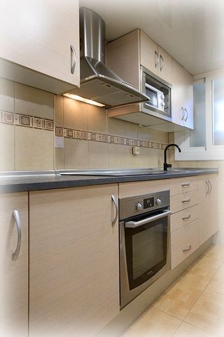 Local comercial en venta en Bellvitge en Hospitalet de Llobregat, L´