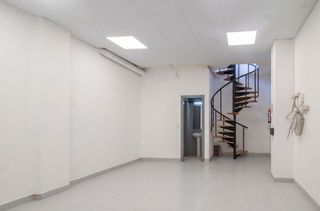 Local comercial en alquiler en Lena