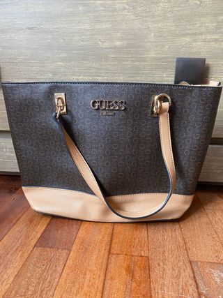 Bolso Guess Marrón y Beige