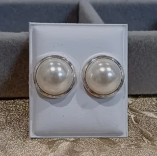 Pendientes de media perla de Plata Ley 925