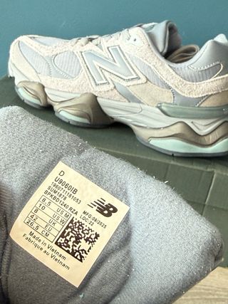 New Balance 9060 Gris