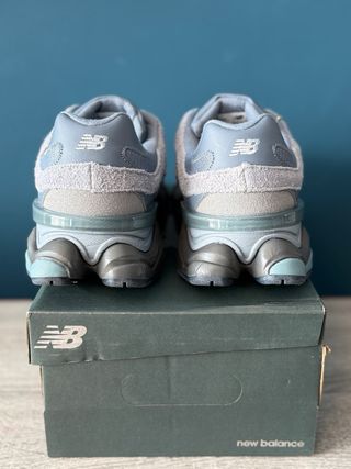 New Balance 9060 Gris