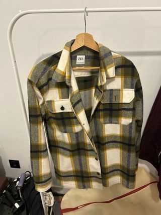 Chaqueta Zara cuadros verde y blanco