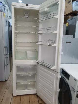 Nevera Liebherr Blanca
