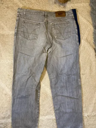 Pantalones vaqueros grises rectos retro