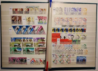 Álbum de sellos América clásicos y modernos