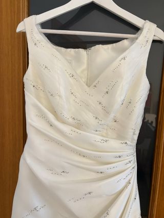 Vestido de Novia Pronovias Blanco. Incluye velo.