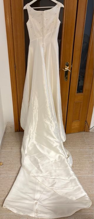 Vestido de Novia Pronovias Blanco. Incluye velo.
