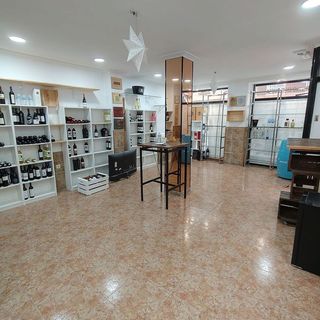 Local comercial en alquiler en Morvedre en Valencia