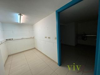 Local comercial en venta en Santiago en Huesca