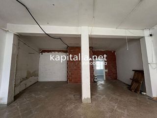 Local comercial en alquiler en Ontinyent