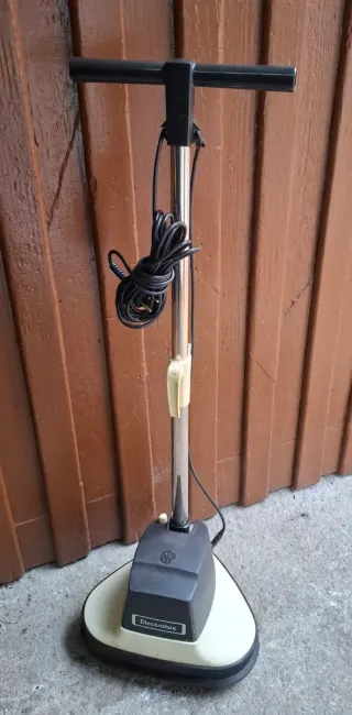 Pulidora de suelos Electrolux