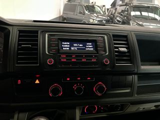 Volkswagen Caravelle 2017 Camper