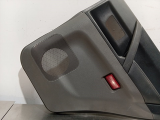 GUARNECIDO PUERTA TRASERA DERECHA MITSUBISHI MONT