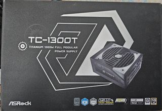 ASRock TC-1300T 1300W Fuente de Alimentación