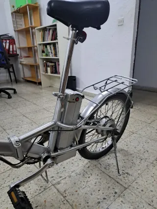 Bicicleta Eléctrica Plegable Plata