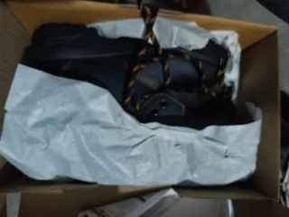 Botas de seguridad SCALA II S1P SRC. Metal free