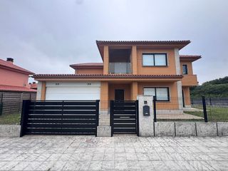 Chalet en venta en A Malata - Catabois - Ciudad Jardín en Ferrol