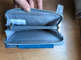 Cartera Busquets azul sin estrenar con etiqueta
