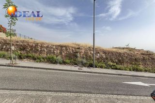 Terreno en venta en Zubia (La)