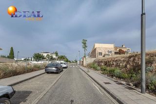 Terreno en venta en Zubia (La)