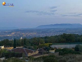 Terreno en venta en Zubia (La)