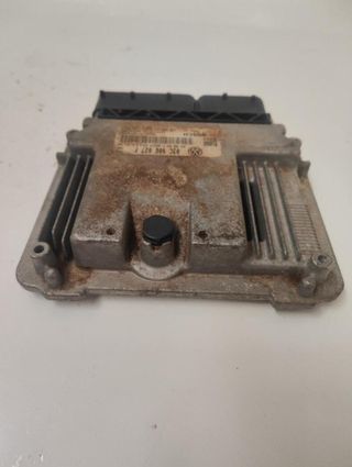 Volkswagen 272700 03c906027f centralita motor golf