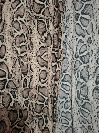 Camisa larga estampado serpiente