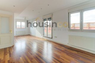 Ático en alquiler en Sanchinarro en Madrid