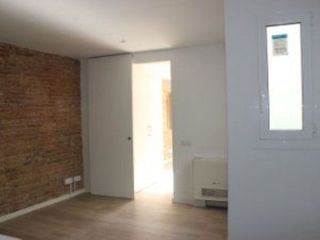 Piso en venta en El Raval en Barcelona