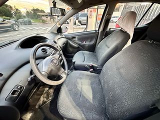 Toyota Yaris 2005