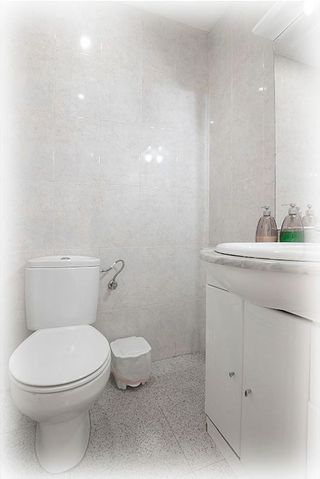 Local comercial en venta en Pubilla Cases en Hospitalet de Llobregat, L´