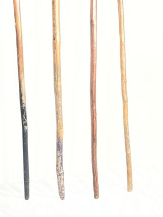 extraordinario lote de ruecas de mano antiguas