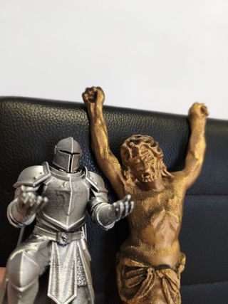 Figura Templario y Crucifijo Bronce