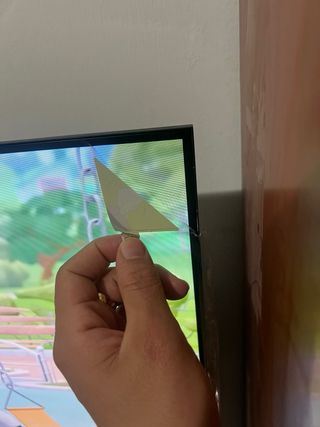 Televisión negra y multicolor