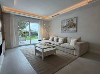 Piso en alquiler en Los Naranjos - Las Brisas en Marbella