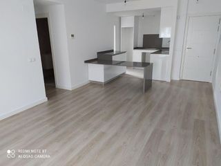 Piso en alquiler en Nueva Andalucía centro en Marbella