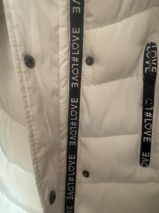 Bomber bianca con cappuccio e pelliccia