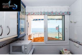 Piso en alquiler en La Carihuela en Torremolinos