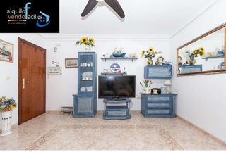 Piso en alquiler en La Carihuela en Torremolinos