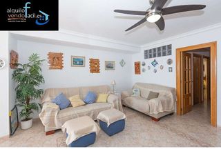 Piso en alquiler en La Carihuela en Torremolinos