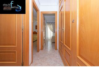 Piso en alquiler en La Carihuela en Torremolinos