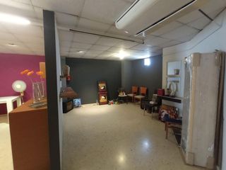 Edificio en venta en La Torre en Valencia